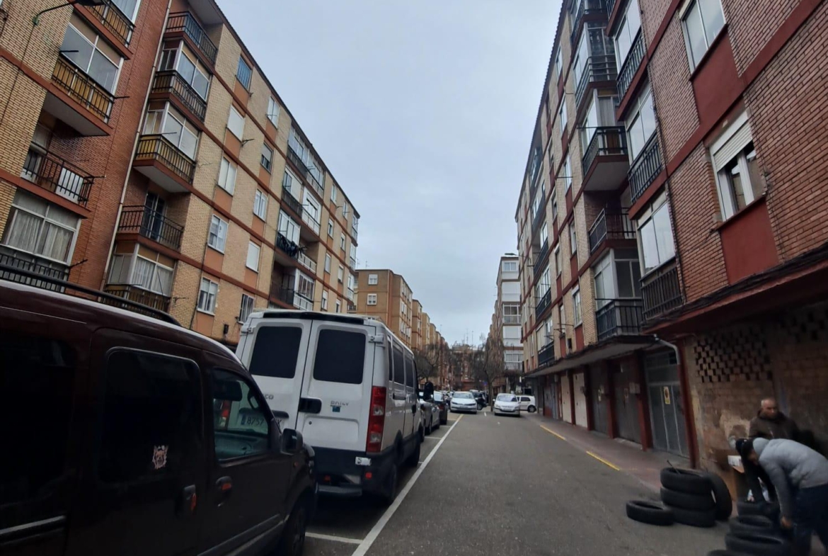 Local comercial en Valladolid zona Rondilla