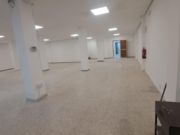 Local comercial en Valladolid zona Rondilla