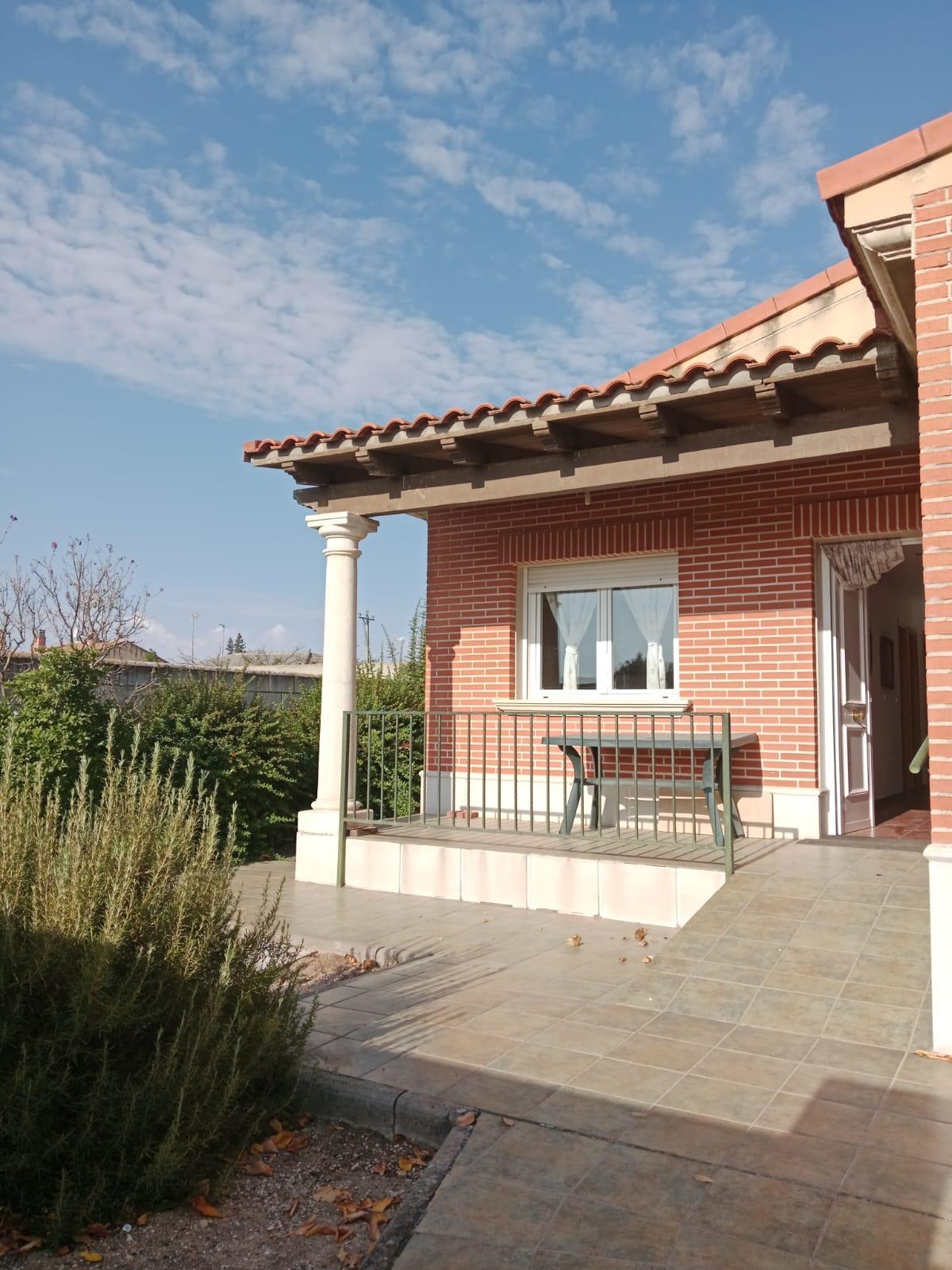 Chalet en Matapozuelos zona Castilla y leon – Ref. FC500055 Chalet en Matapozuelos zona Castilla y leon
