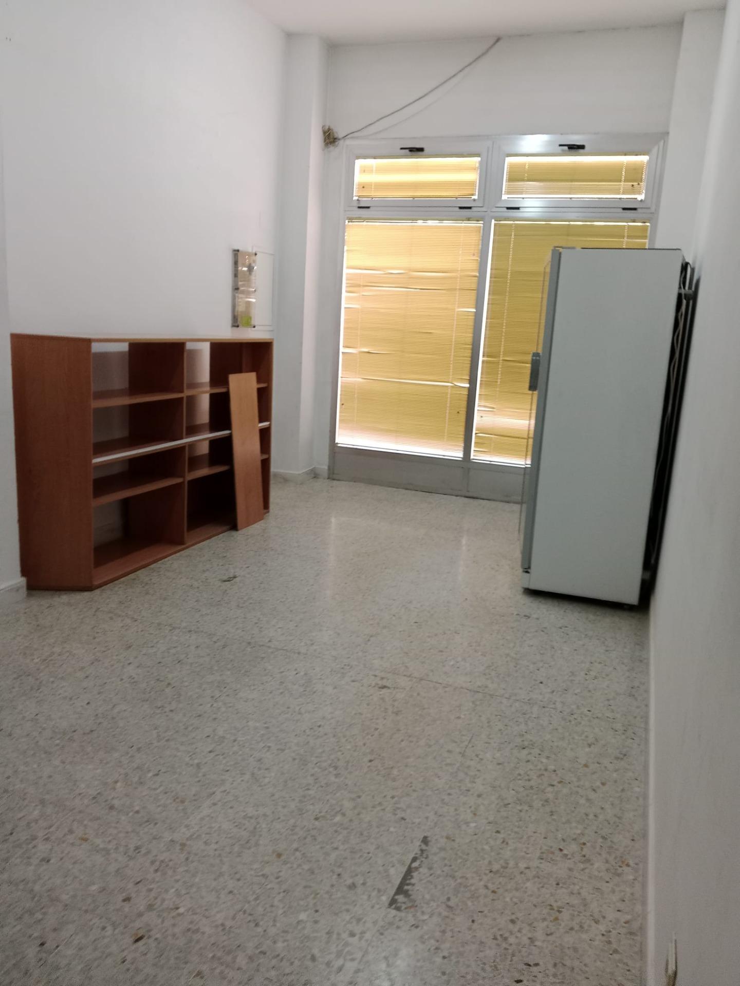 Local comercial en Valladolid zona Hospital