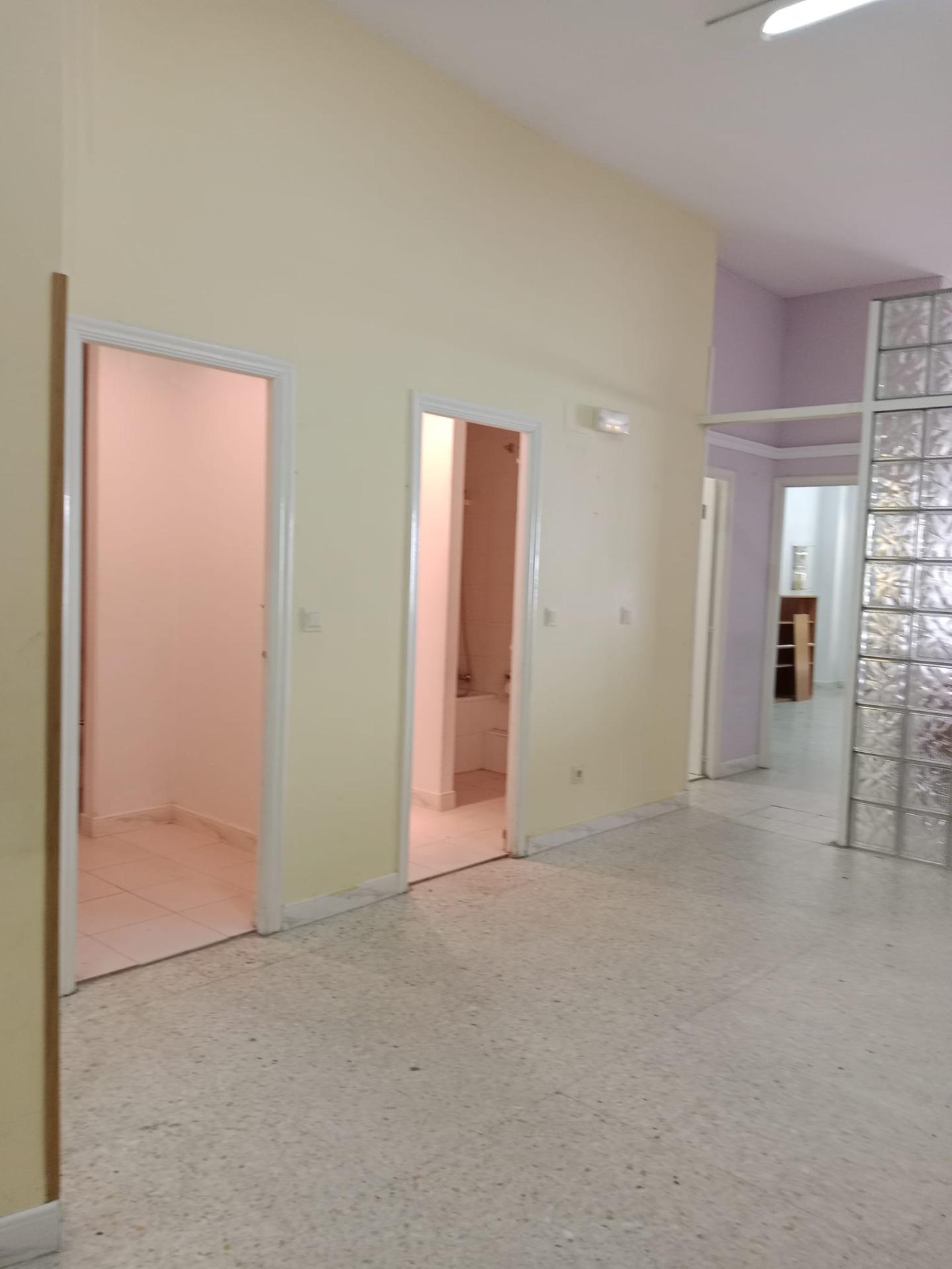 Local comercial en Valladolid zona Hospital