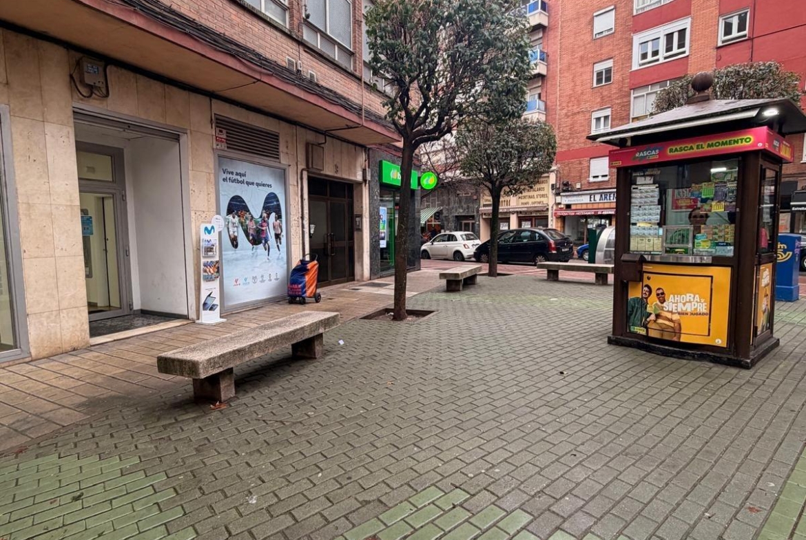 Local comercial en Valladolid zona La Victoria