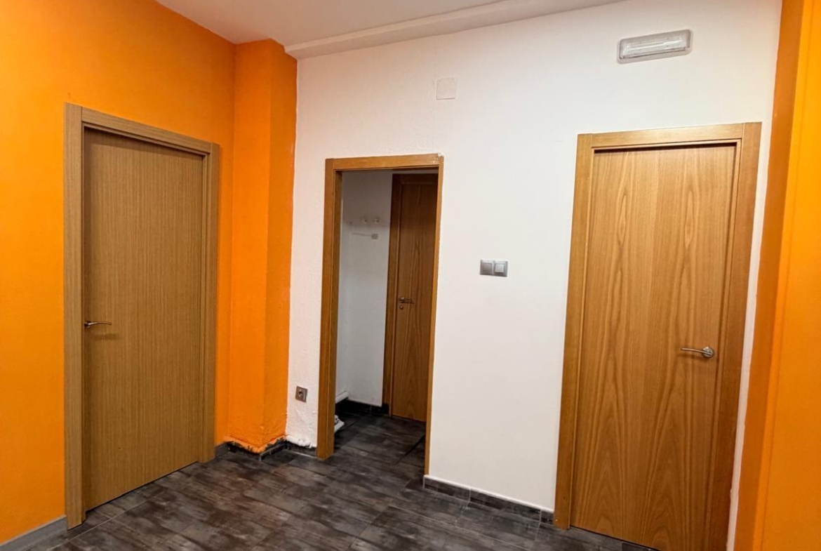 Local comercial en Valladolid zona La Victoria