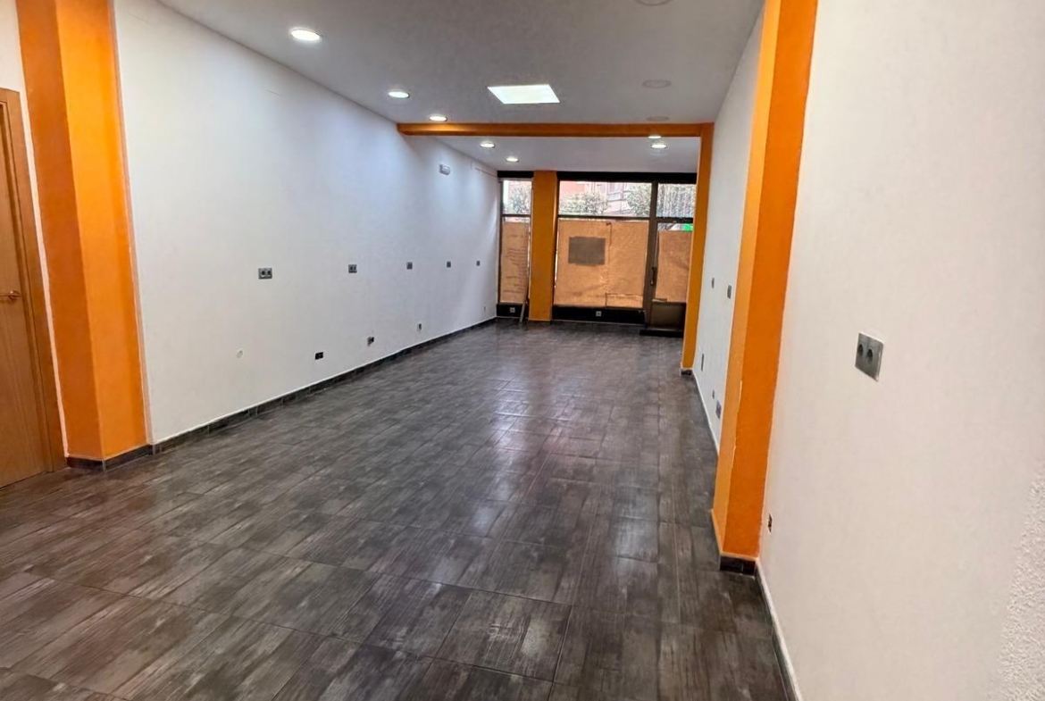 Local comercial en Valladolid zona La Victoria