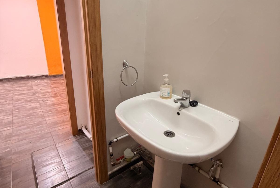 Local comercial en Valladolid zona La Victoria