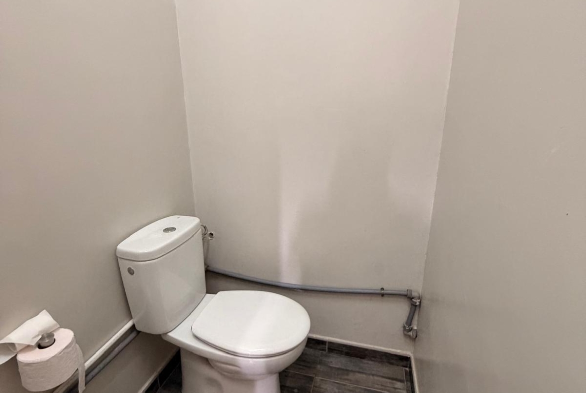 Local comercial en Valladolid zona La Victoria