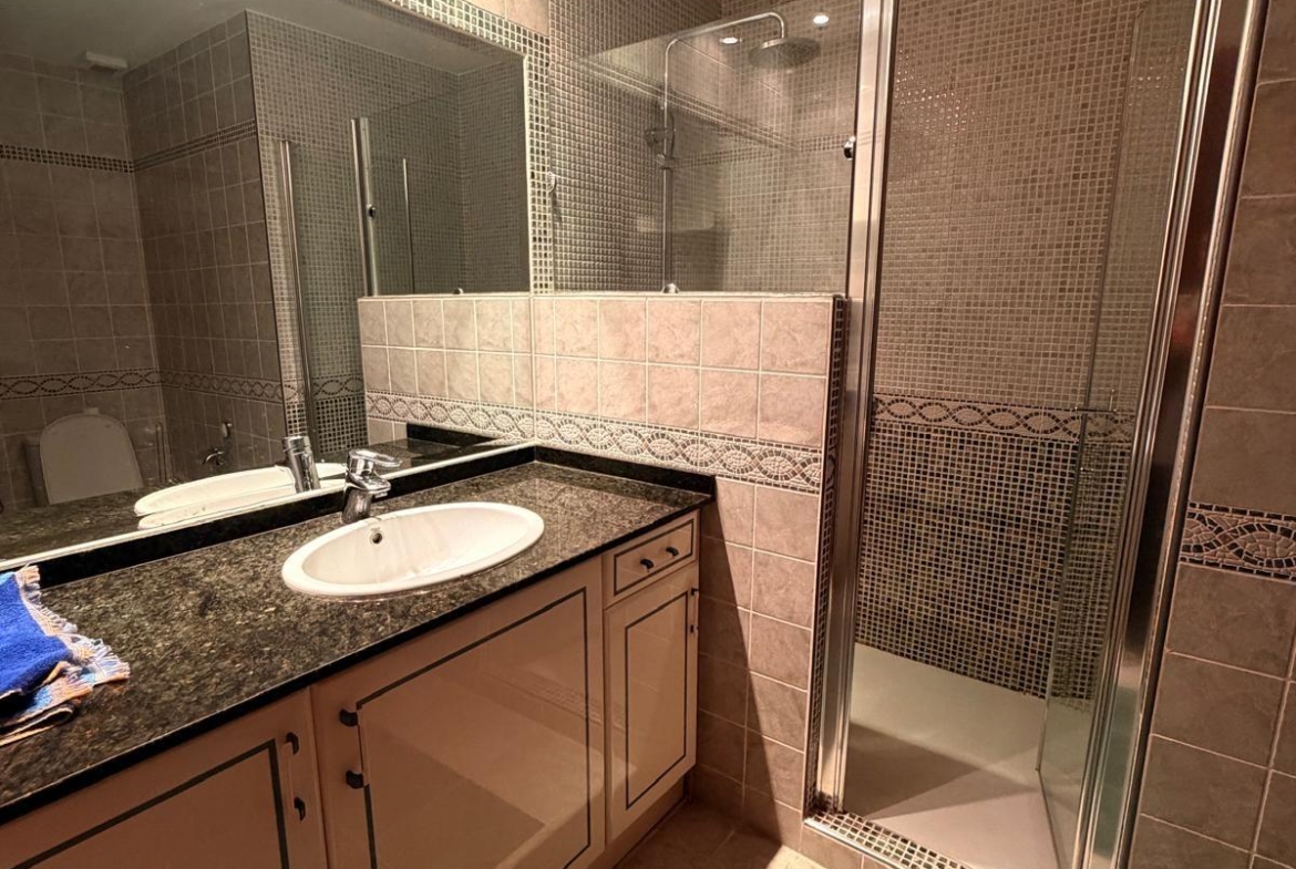 Piso en Valladolid zona Pº Zorrilla - Cuatro de Marzo