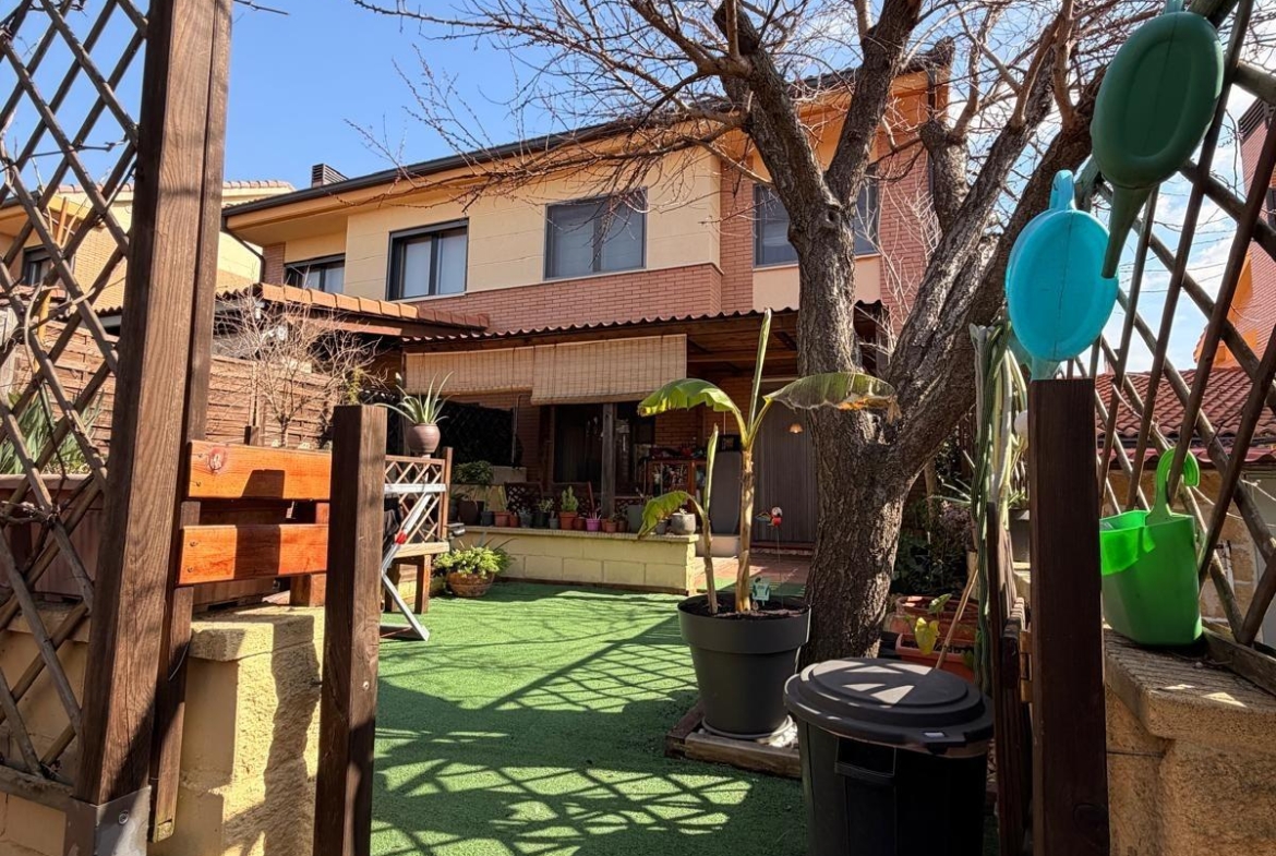 Pareado en Zaratan zona Zaratán  Zona de - Zaratán