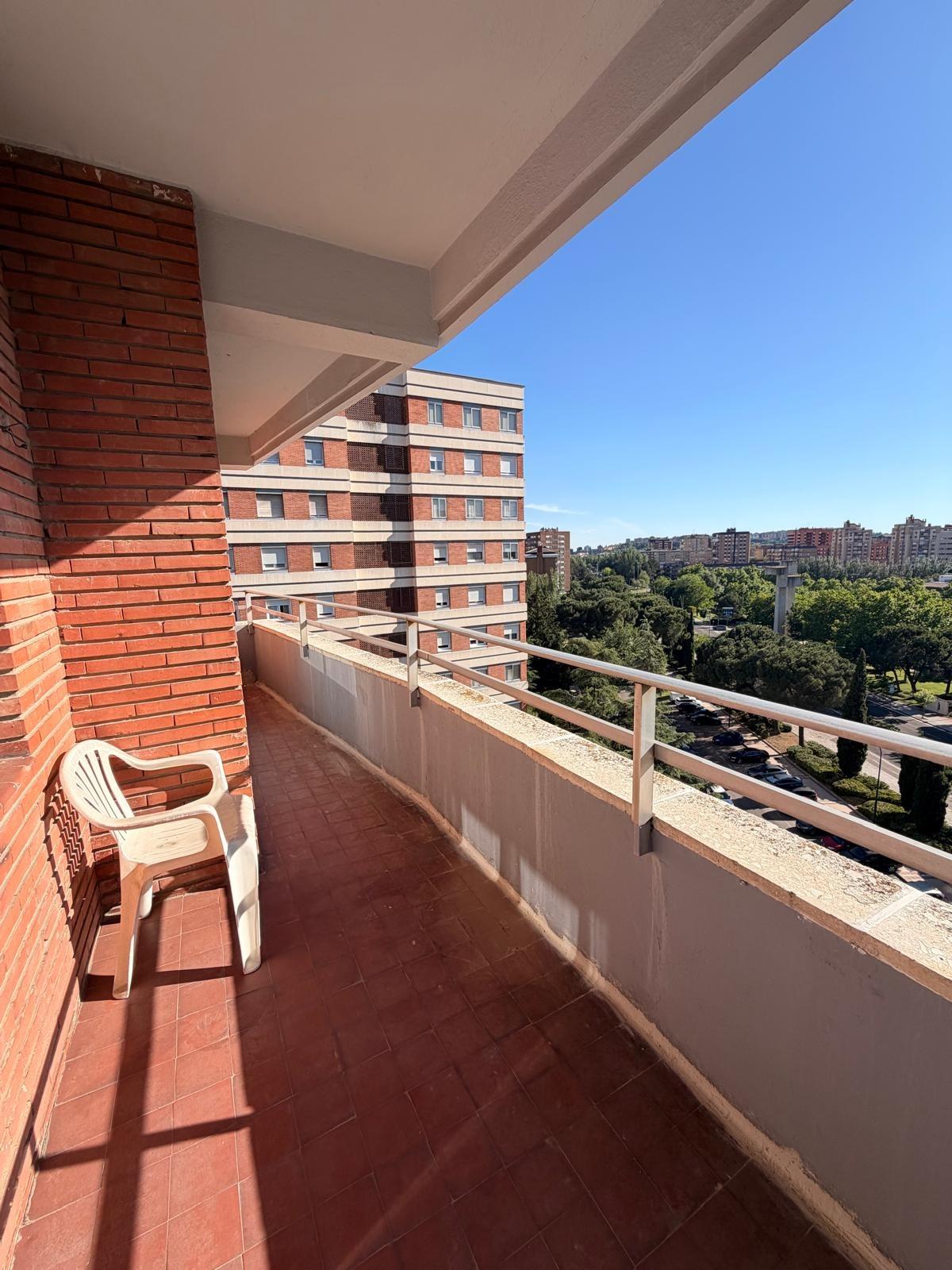Piso en Valladolid zona Huerta del Rey