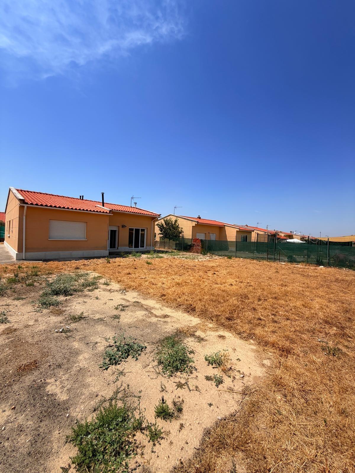 Chalet en Aldeamayor de San Martin zona Urbanizacion el soto – Ref. FC500102 Chalet en Aldeamayor de San Martin zona Urbanizacion el soto