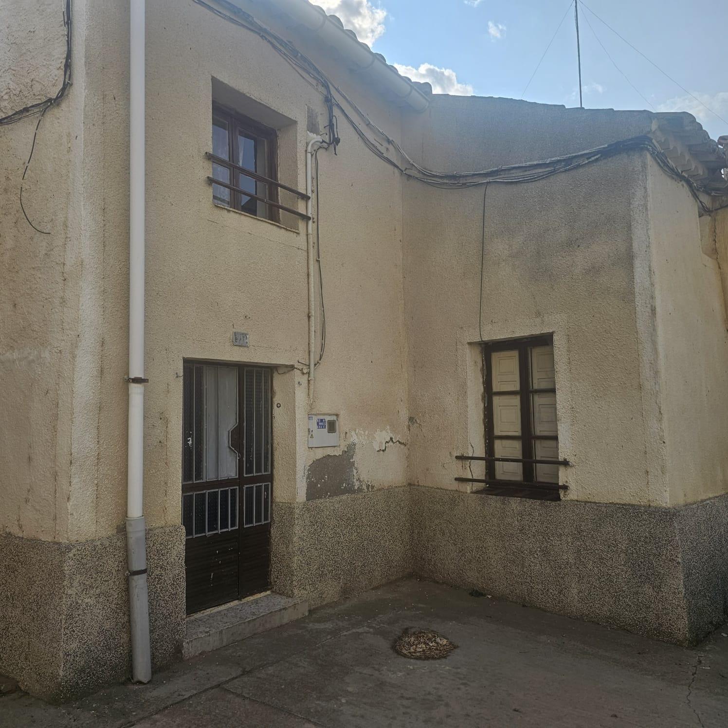 Casa de Pueblo en Cerecinos de Campos zona CERECINOS DE CAMPOS – Ref. FC500108 Casa de Pueblo en Cerecinos de Campos zona CERECINOS DE CAMPOS
